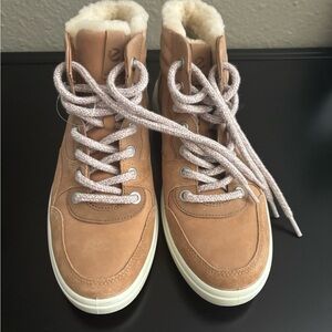 Ecco Tan Sneakers Casual Lifestyle